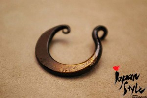 Japanese iron pendant moon