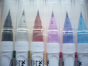 kuretake brush color pens