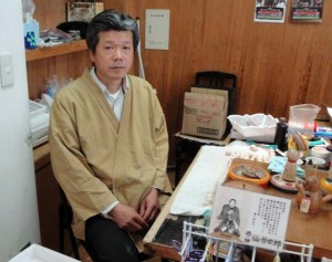 sendai kokeshi craftsman