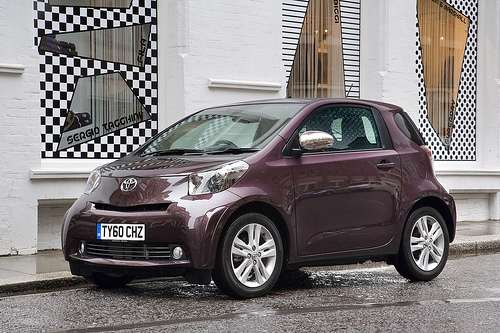 toyota_iq