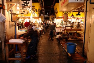 Tsukiji Market. "Yohei Yamashita" some rights reserved. flickr