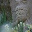 [Photoblog] Statue and Daffodils at Hannya-ji Temple